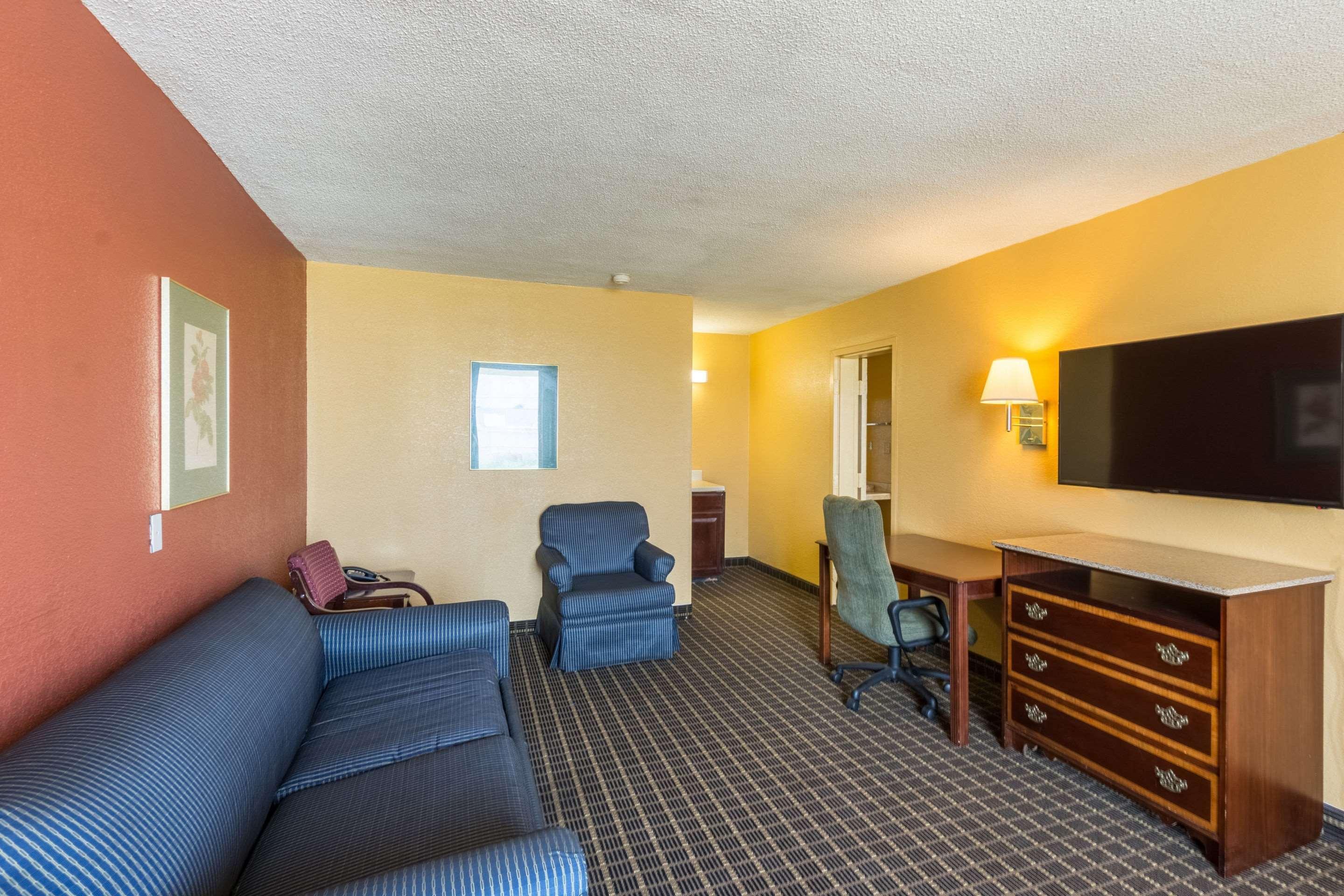 Econo Lodge Inn & Suites Orangeburg Kültér fotó
