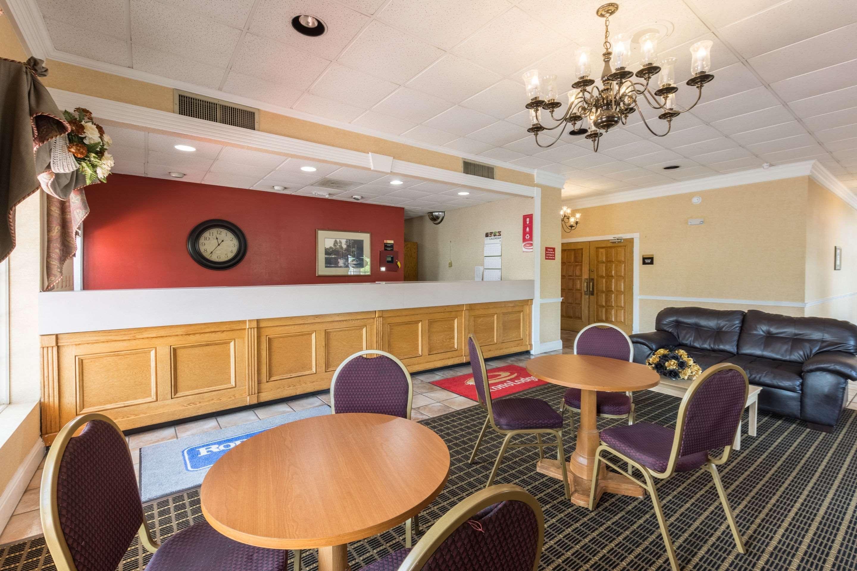 Econo Lodge Inn & Suites Orangeburg Kültér fotó