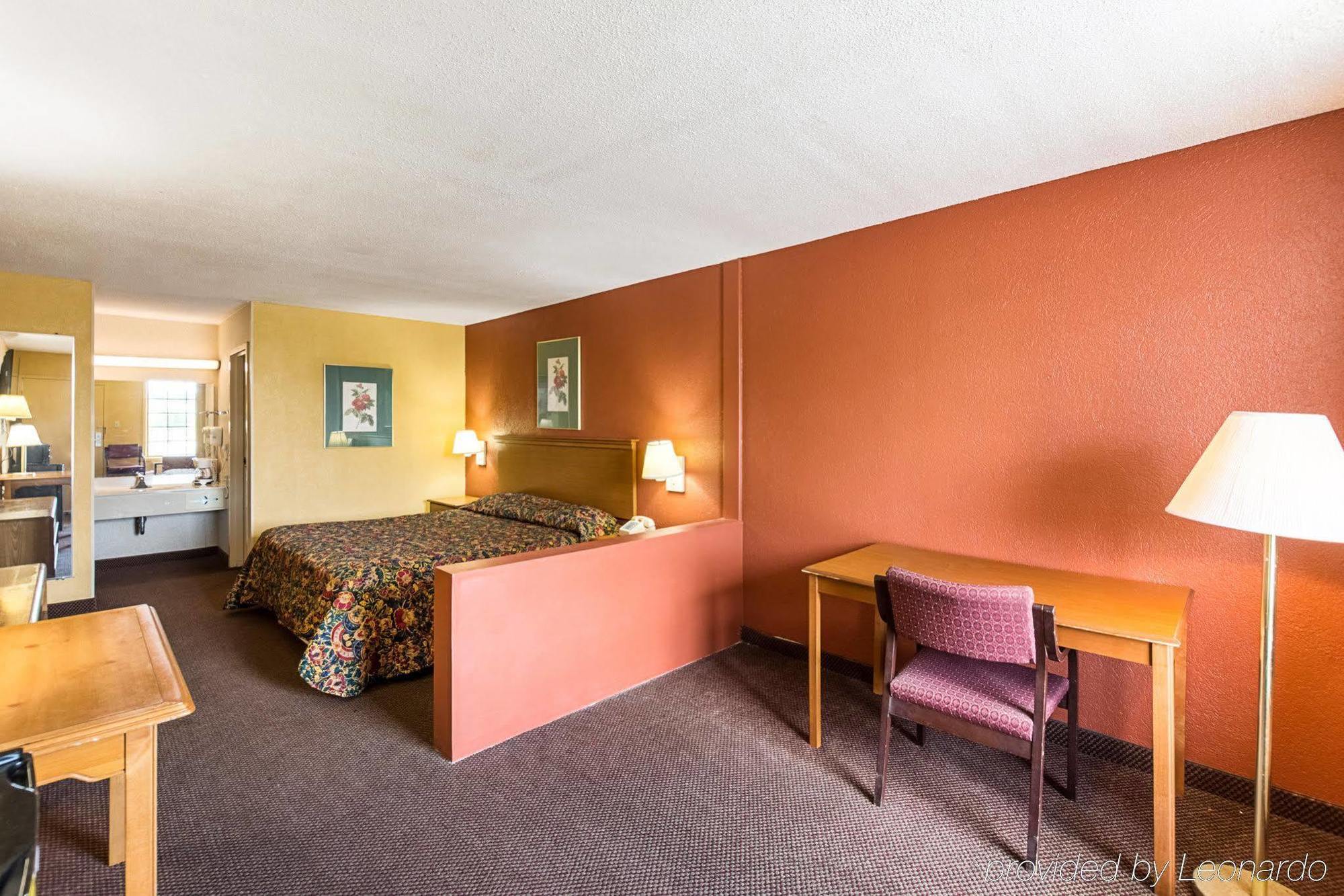 Econo Lodge Inn & Suites Orangeburg Kültér fotó