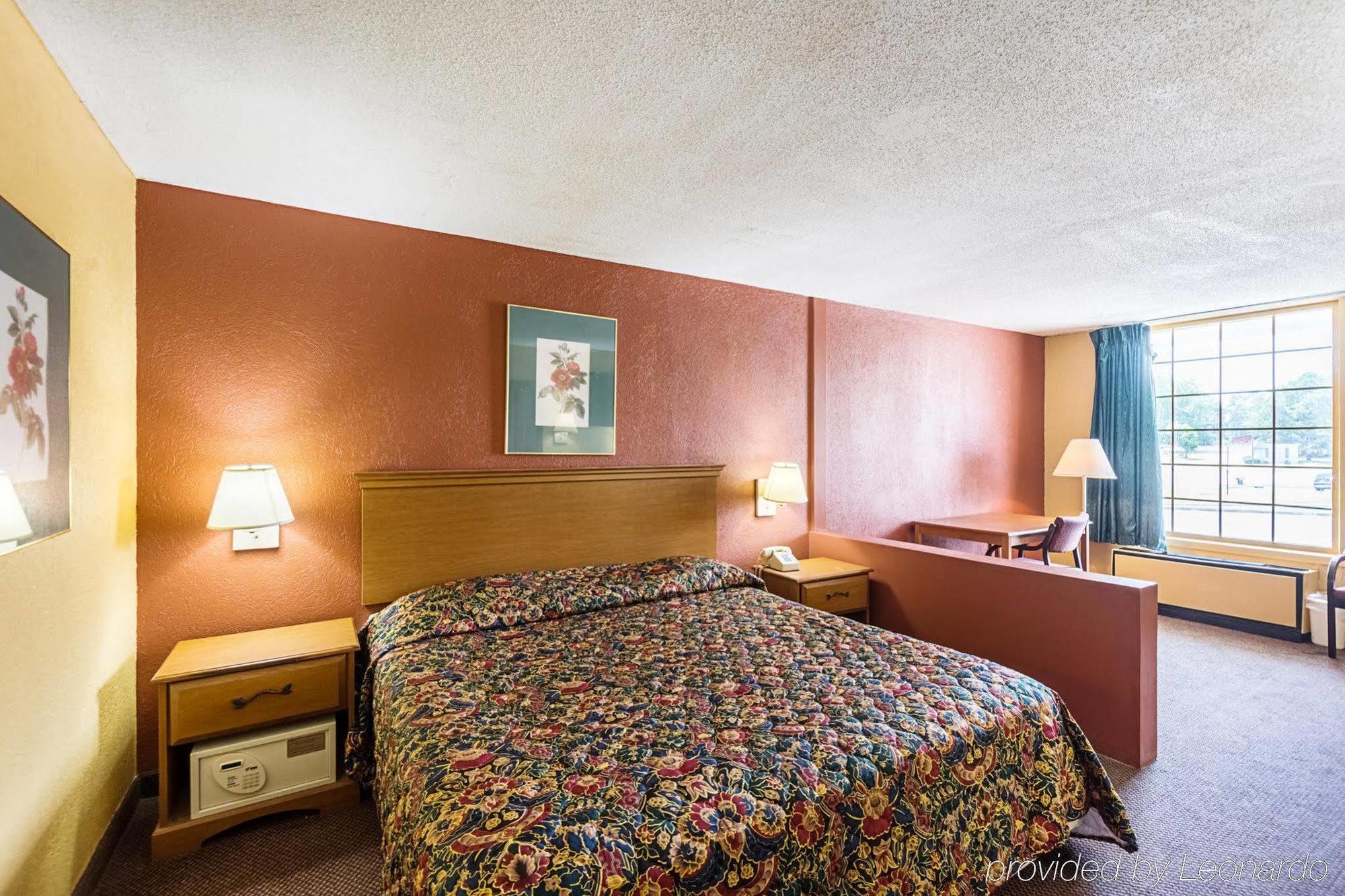 Econo Lodge Inn & Suites Orangeburg Kültér fotó