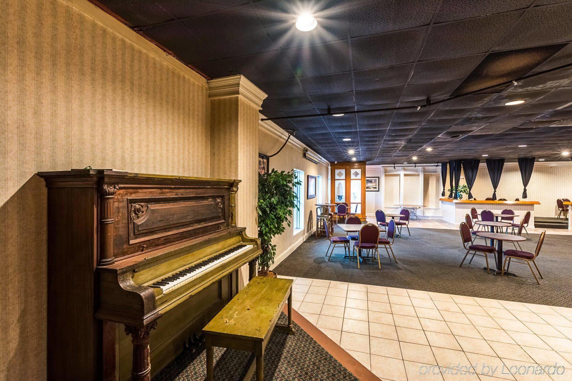 Econo Lodge Inn & Suites Orangeburg Kültér fotó